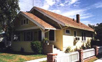 Sunny bungalow, 216 Melrose