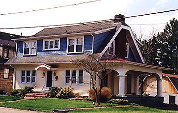 An excellent example of Craftsman colonial
