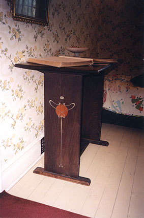 1904 Ellis/Stickley table